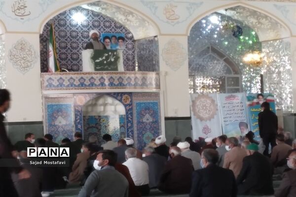 برگزاری نماز جمعه در محل زیارتگاه امامزاده سید حمزه کاشمر