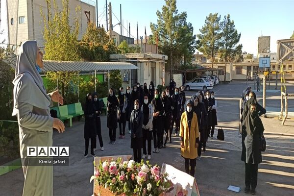 هفته وحدت در دبیرستان شاهد مطهره