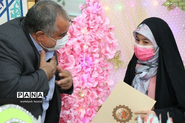 مراسم تجلیل از حافظان قرآن کریم در حسن آباد فشافویه