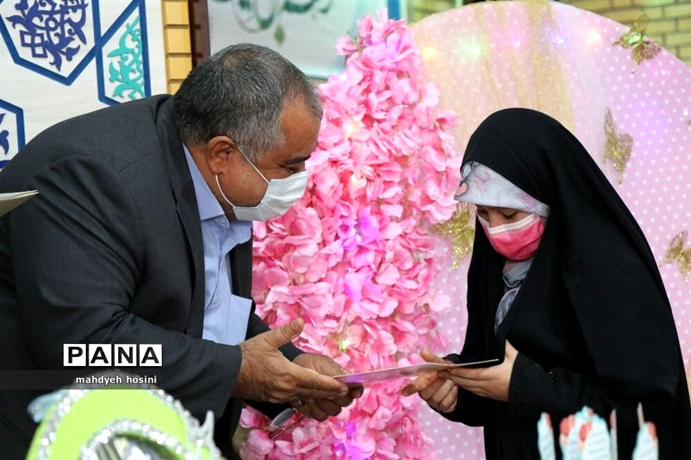 مراسم تجلیل از حافظان قرآن کریم در حسن آباد فشافویه