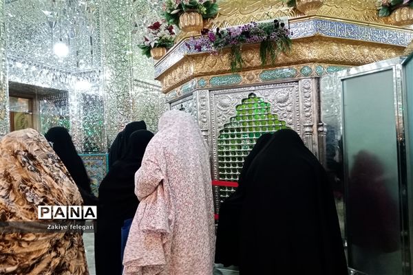 زائرین حرم حضرت عبدالعظیم الحسنی(ع) درشهرری