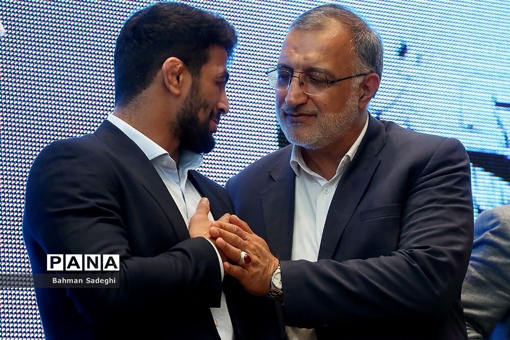مراسم تجلیل از کشتی‌گیران تیم ملی