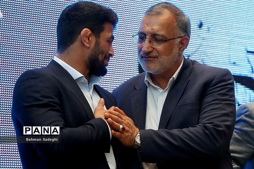 مراسم تجلیل از کشتی‌گیران تیم ملی