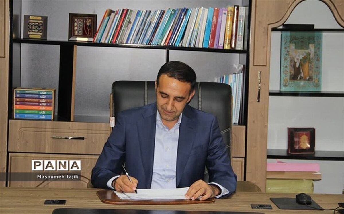 پدافند غیرعامل به معنای کاهش آسیب‌پذیری در هنگام بحران، بدون استفاده از اقدامات نظامی است