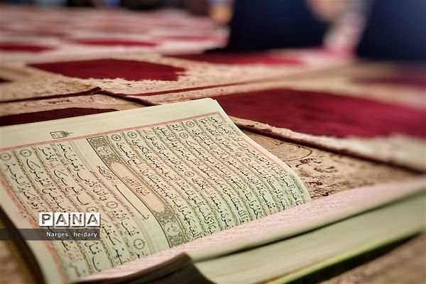 برپایی محفل انس با قرآن در شهرستان امیدیه