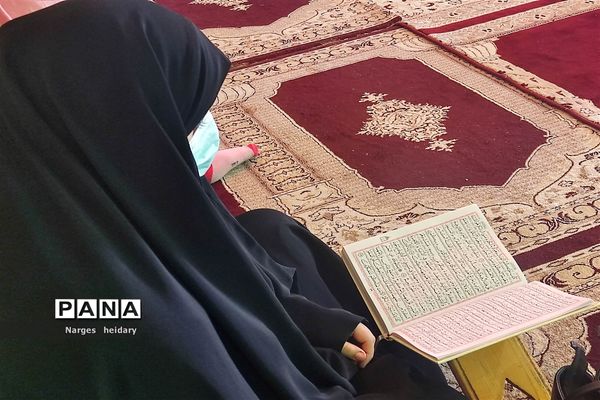 برپایی محفل انس با قرآن در شهرستان امیدیه