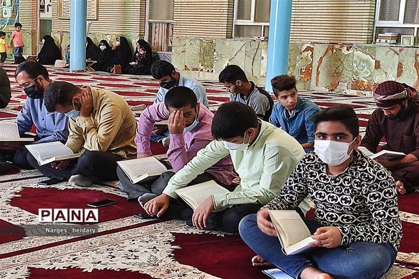 برپایی محفل انس با قرآن در شهرستان امیدیه