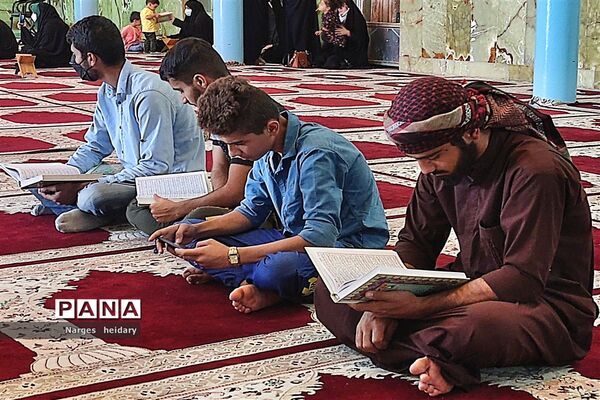 برپایی محفل انس با قرآن در شهرستان امیدیه