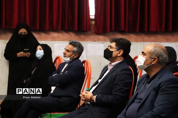 دیدار بانوان اداره کل آموزش و پرورش آذربایجان شرقی  با نماینده مجلس شورای اسلامی