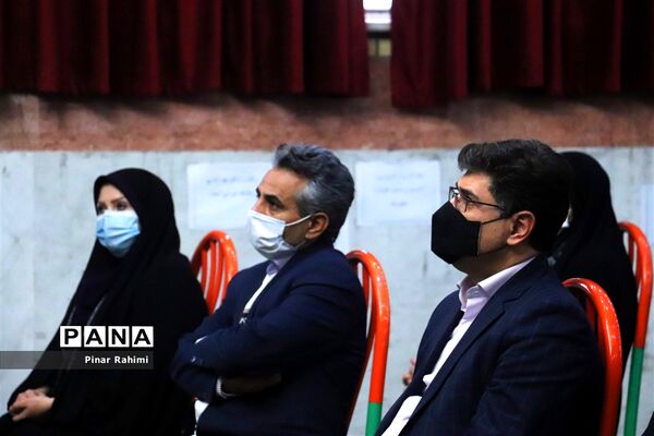 دیدار بانوان اداره کل آموزش و پرورش آذربایجان شرقی  با نماینده مجلس شورای اسلامی