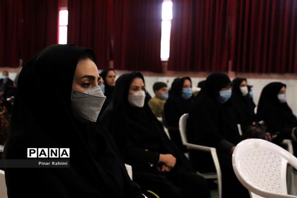 دیدار بانوان اداره کل آموزش و پرورش آذربایجان شرقی  با نماینده مجلس شورای اسلامی