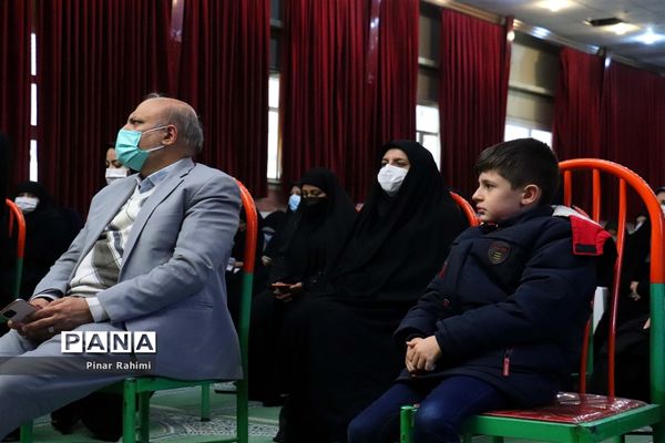 دیدار بانوان اداره کل آموزش و پرورش آذربایجان شرقی  با نماینده مجلس شورای اسلامی