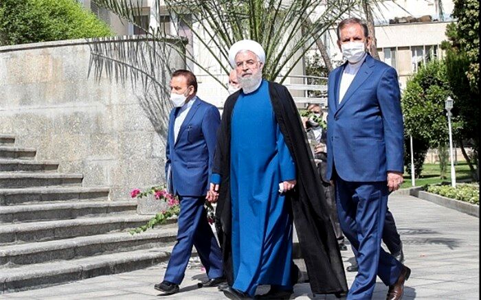 انتشار اسناد مکاتبات واعظی و نوبخت مبنی بر خالی بودن خزانه در روزهای پایانی دولت دوازدهم