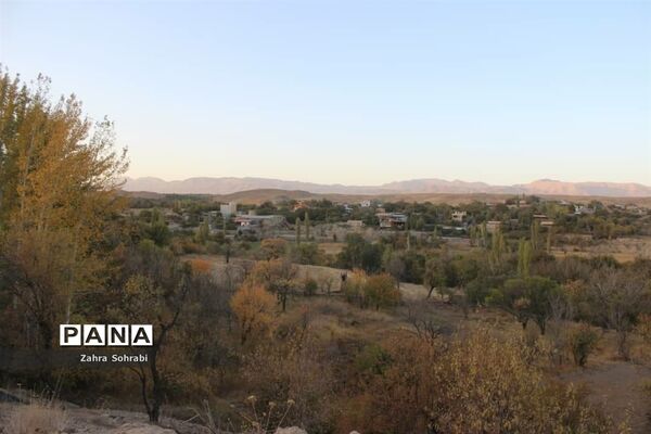 طبیعت پاییزی روستای کهک شهرستان غرق‌آباد