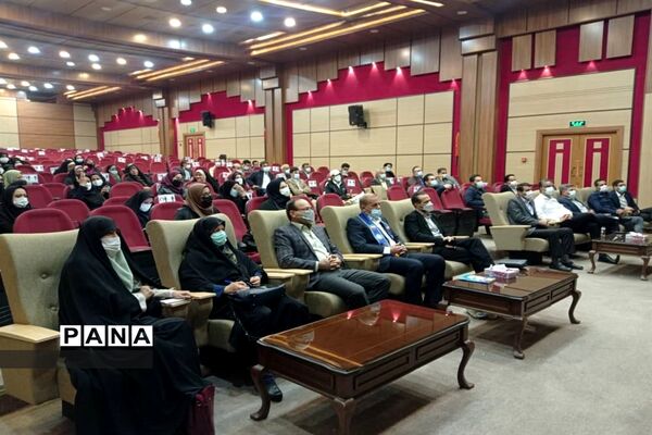 دوره آموزشی تبین و تشریح سند تحول تشکیلات دانش‌آموزی پیشتازان