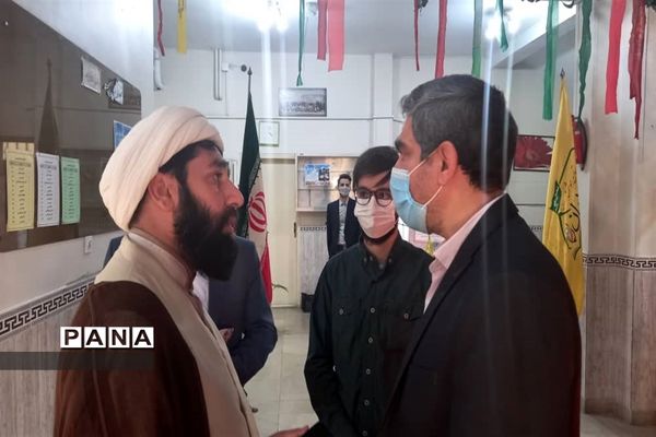 مدرسه مکتب عشق