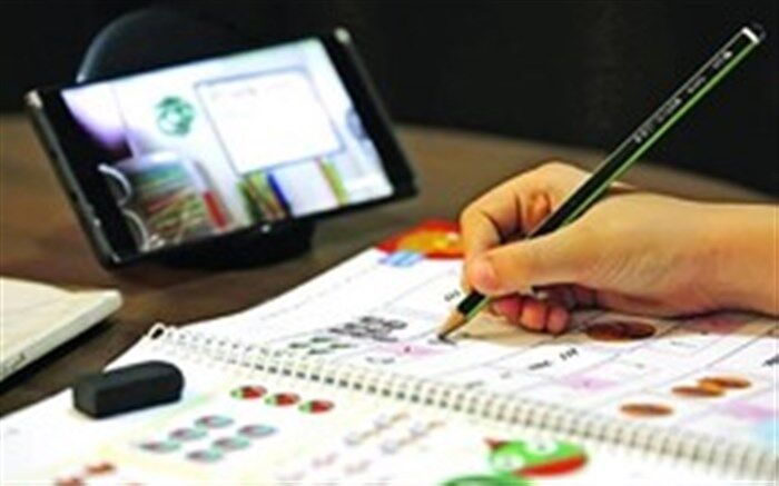 ماجرای اهدای تبلت به «دانش‌آموزان سادات» چیست؟