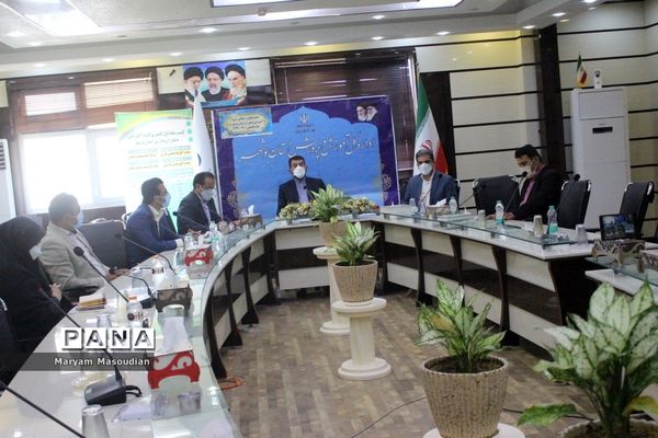 مراسم تجلیل از گروه آموزشی مشاوران استان بوشهر