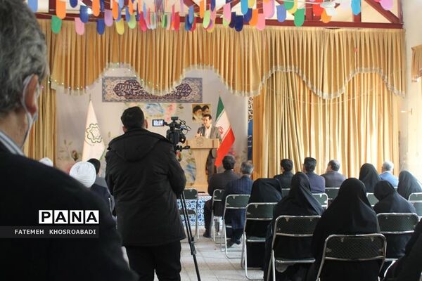 مراسم نواخته شدن زنگ روز قم