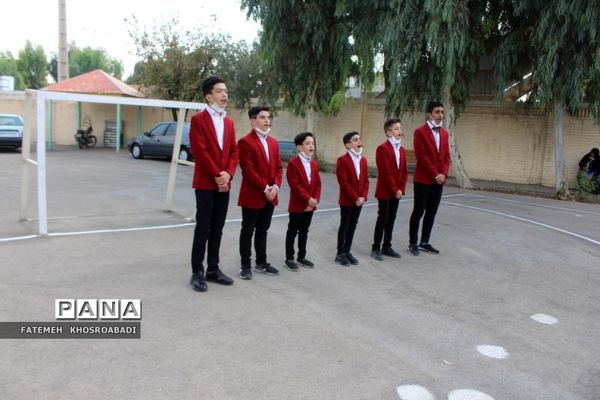 مراسم نواخته شدن زنگ روز قم