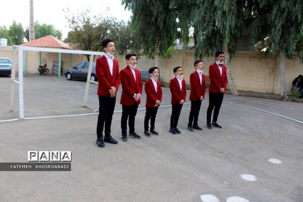 مراسم نواخته شدن زنگ روز قم