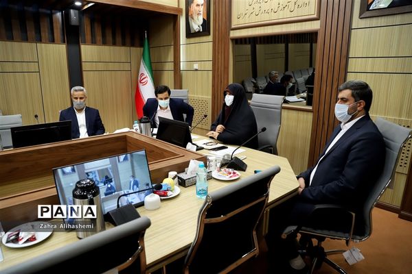 نشست کارشناسان و کارشناس مسئولان پیشگیری و مراقبت از آسیب‌های اجتماعی مناطق  تهران