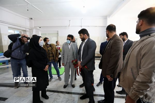 حضور حسن یزدانی در آسایشگاه معلولین ذهنی  شهید بهشتی  مشهد