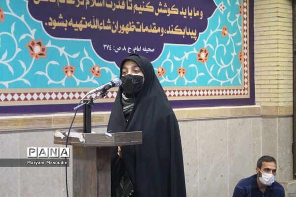 دیدار جمعی از نخبگان و اعضای تشکل‌های دانش‌آموزی دختر با نماینده ولی فقیه در استان و امام جمعه بوشهر
