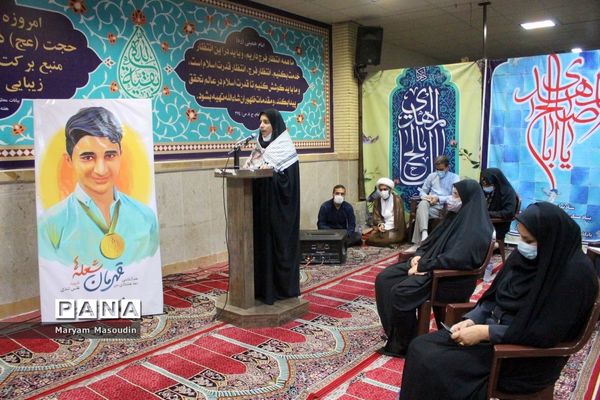 دیدار جمعی از نخبگان و اعضای تشکل‌های دانش‌آموزی دختر با نماینده ولی فقیه در استان و امام جمعه بوشهر