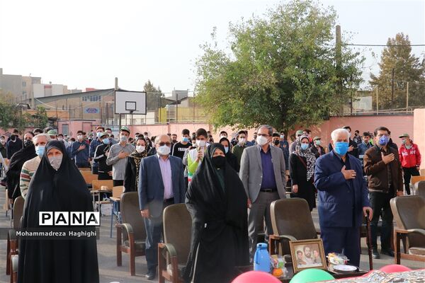 زنگ استکبار ستیزی در هنرستان قدس منطقه17