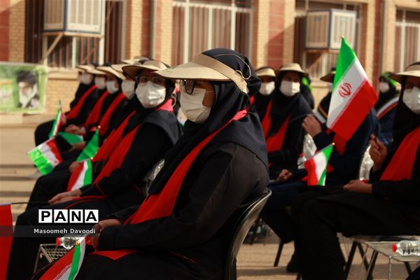 آیین نواختن زنگ استکبارستیزی در مدارس فارس