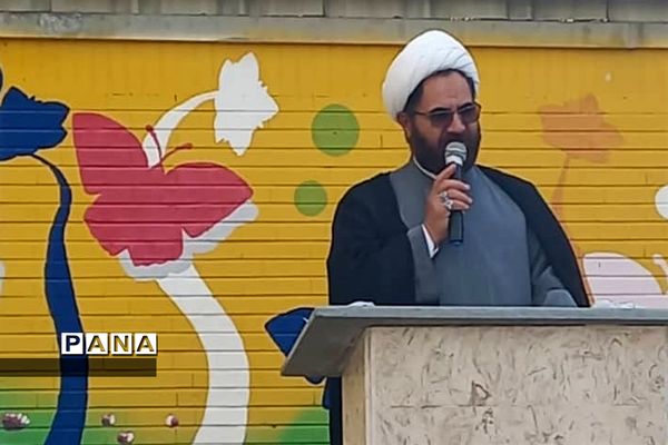 نواختن زنگ استکبار ستیزی در مدارس دماوند