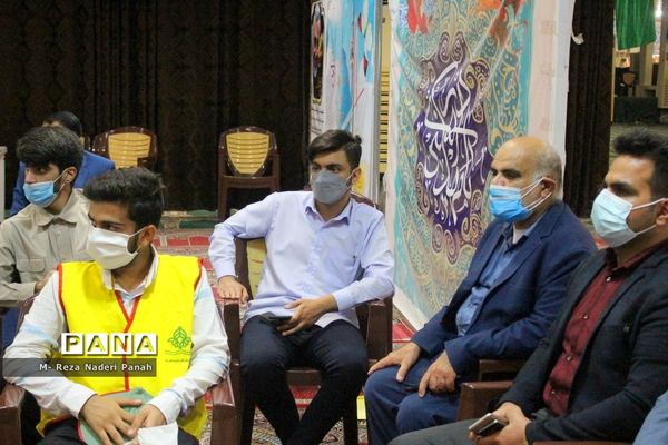 دیدار جمعی از نخبگان و اعضای تشکل‌های دانش آموزی  پسربا نماینده ولی فقیه در استان و امام جمعه بوشهر