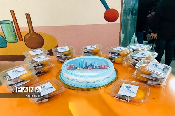 همایش روز آزمایشگاه در پژوهش سرای شهید خوشبخت بوشهر