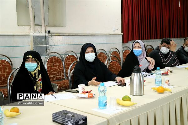 نشست کارشناس مسئولان و کارشناسان فرهنگی هنری، اردویی شهر تهران