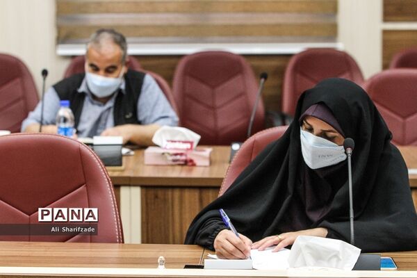 نشست خبری روز 13 آبان