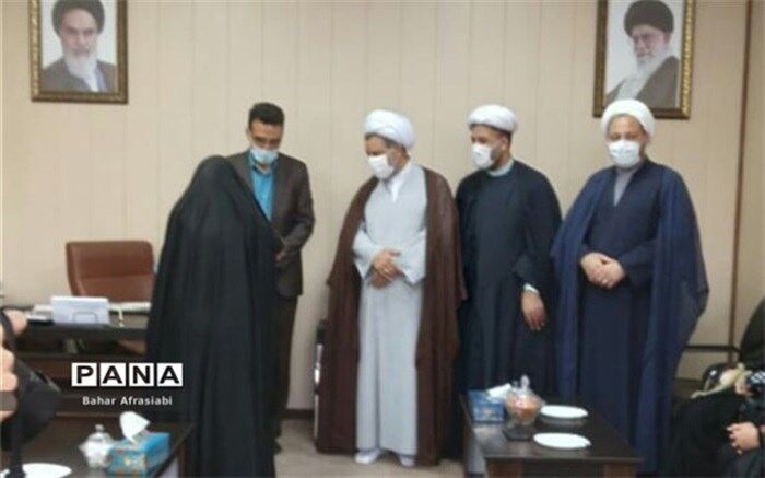 شهید فهمیده الگوی دانش‌آموزان  است