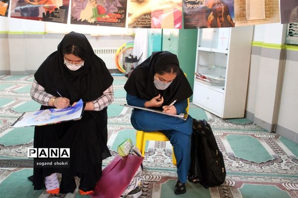 مسابقه نقاشی زنده به مناسبت هفته پدافند غیرعامل در محمودآباد