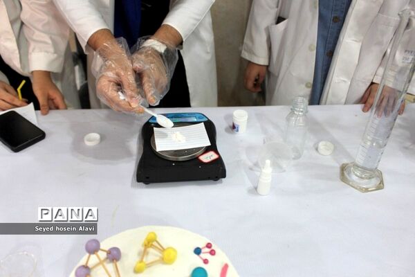 روز آزمایشگاه در آزمایشگاه مرکزی شهرستان دشتی
