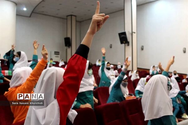 گرامیداشت روز دانش‌آموز در شهرستان گلوگاه