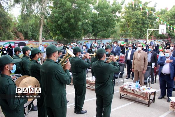 نواختن زنگ استکبار ستیزی در بوشهر