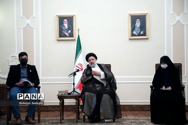 دیدار تشکل‌های دانش‌آموزی با رئیس جمهوری
