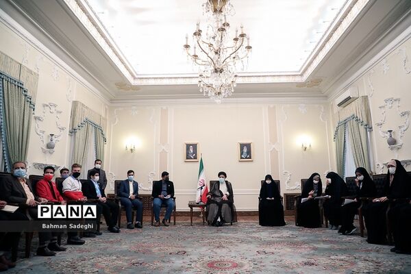 دیدار تشکل‌های دانش‌آموزی با رئیس جمهوری