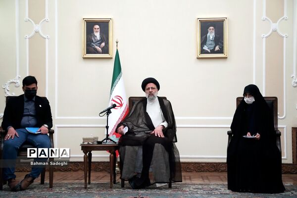 دیدار تشکل‌های دانش‌آموزی با رئیس جمهوری