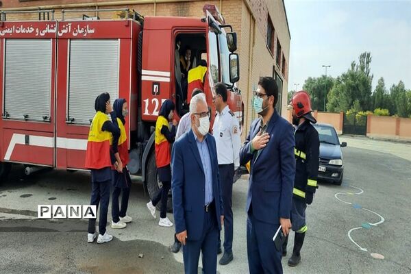 برگزاری مانور پدافند غیر عامل در شهرستان نظر آباد
