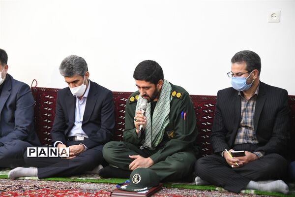 دیدارمسئولان و نمایندگان  تشکل‌های دانش‌آموزی استان اصفهان با نماینده ولی فقیه در استان اصفهان