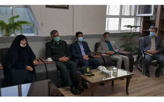 من یک معلمم و معلم خواهم ماند