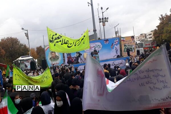 بزرگداشت روز دانش‌آموز در بجنورد