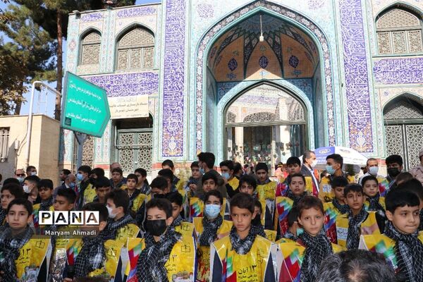 تجمع روز ملی مبارزه با استکبار جهانی در شهریار