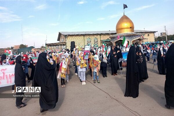 تجمع دانش‌آموزان حسن آباد فشافویه در یوم‌الله سیزدهم آبان